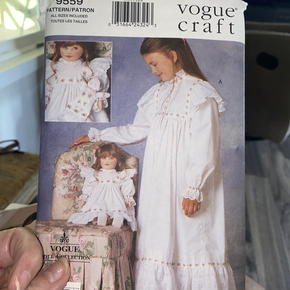 Vintage 1996 Vogue Craft 9559 Girls Doll Nightgown Sewing Pattern Uncut Sizes